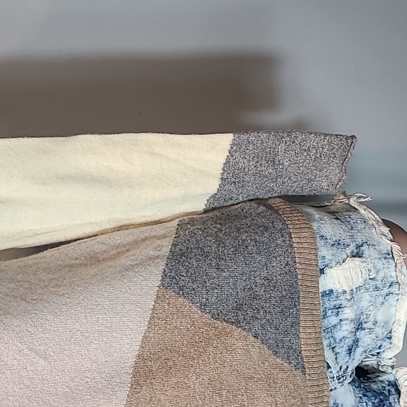 Cullen Cashmere Sweater Size Medium Luxury Mocha Minimalist Academia Old Money - Picture 4 of 14